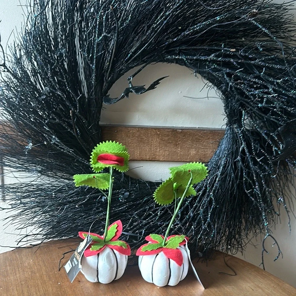 New target Halloween spooky plant (2)
